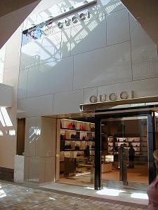 ala moana gucci