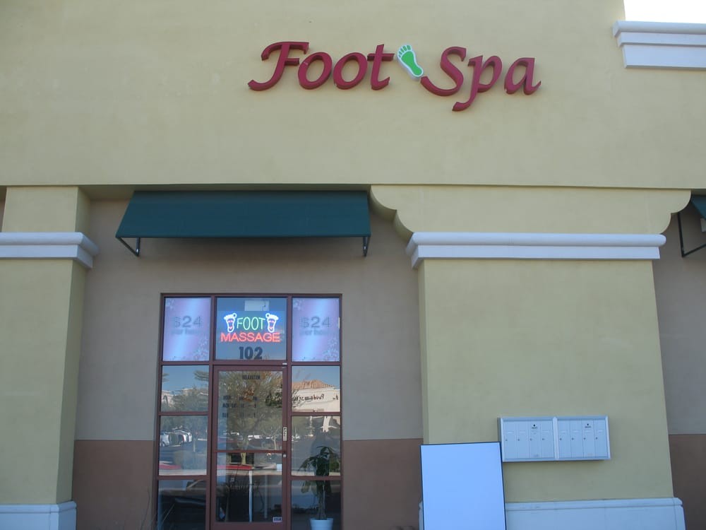 Dana Park Village Square Relaxation Foot Spa