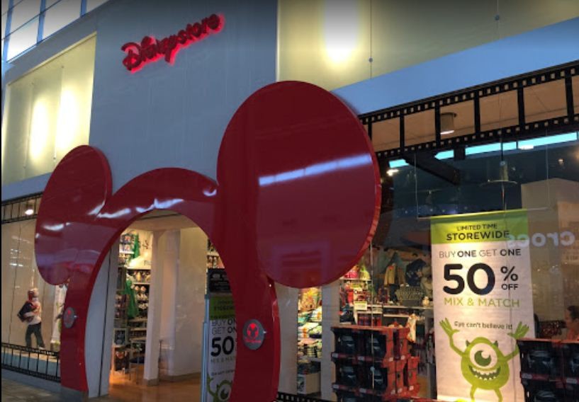 FlatIron Crossing Disney Store